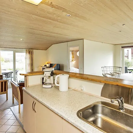 Vakantiehuis Two-bedroom Holiday In 1 Bogense