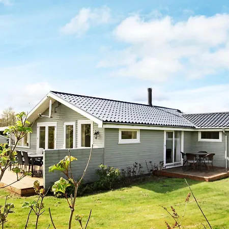 Two-bedroom Holiday In 1 Holiday home Bogense