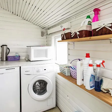 Two-bedroom Holiday In 1 Bogense