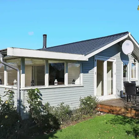 Two-bedroom Holiday In 1 Holiday home