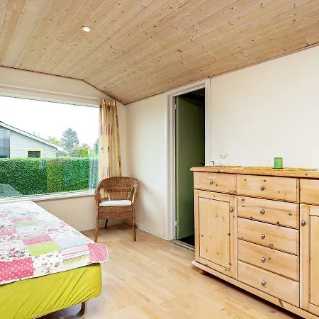 Two-bedroom Holiday In 1 * Bogense